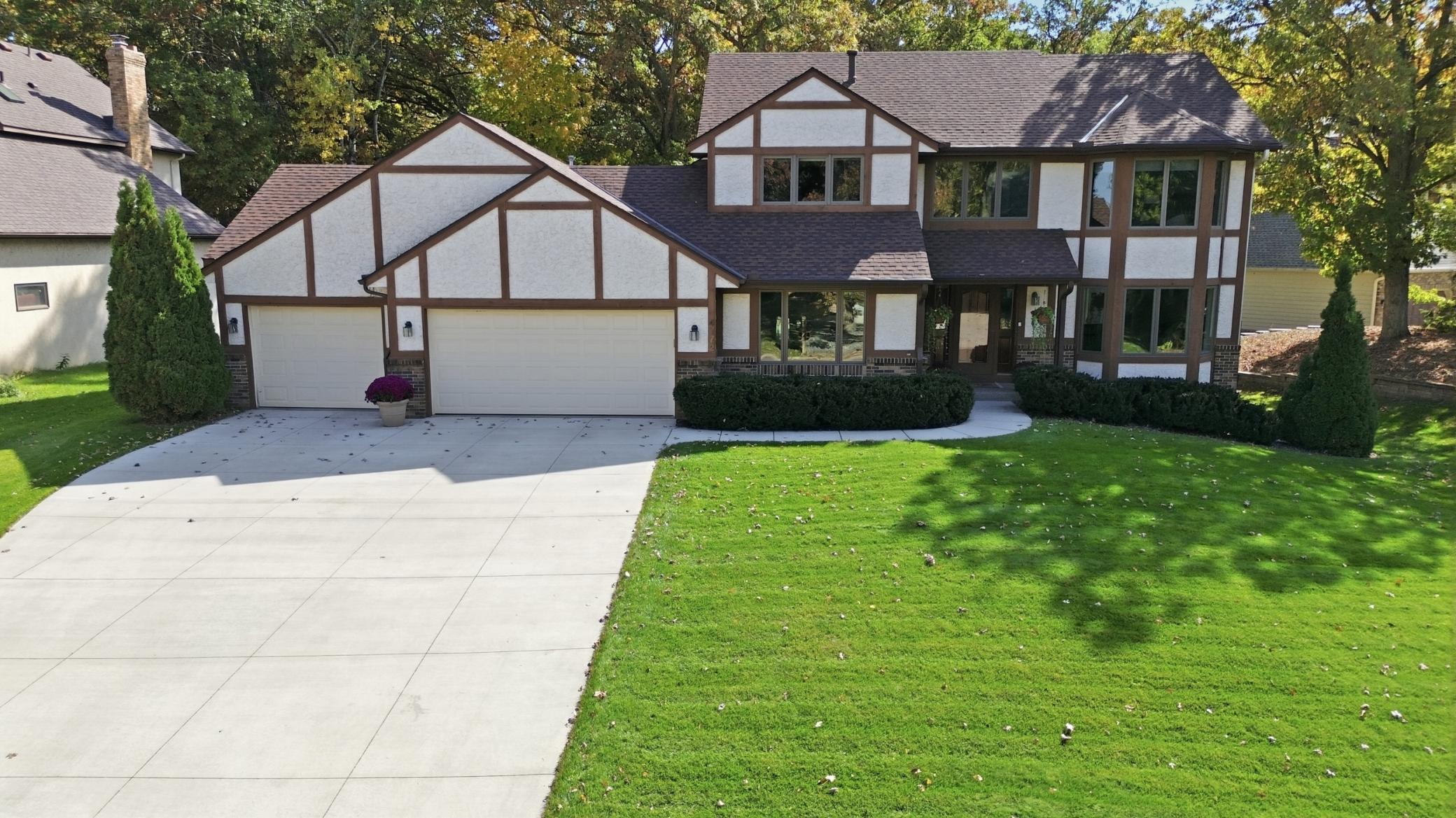 4772 London Lane
