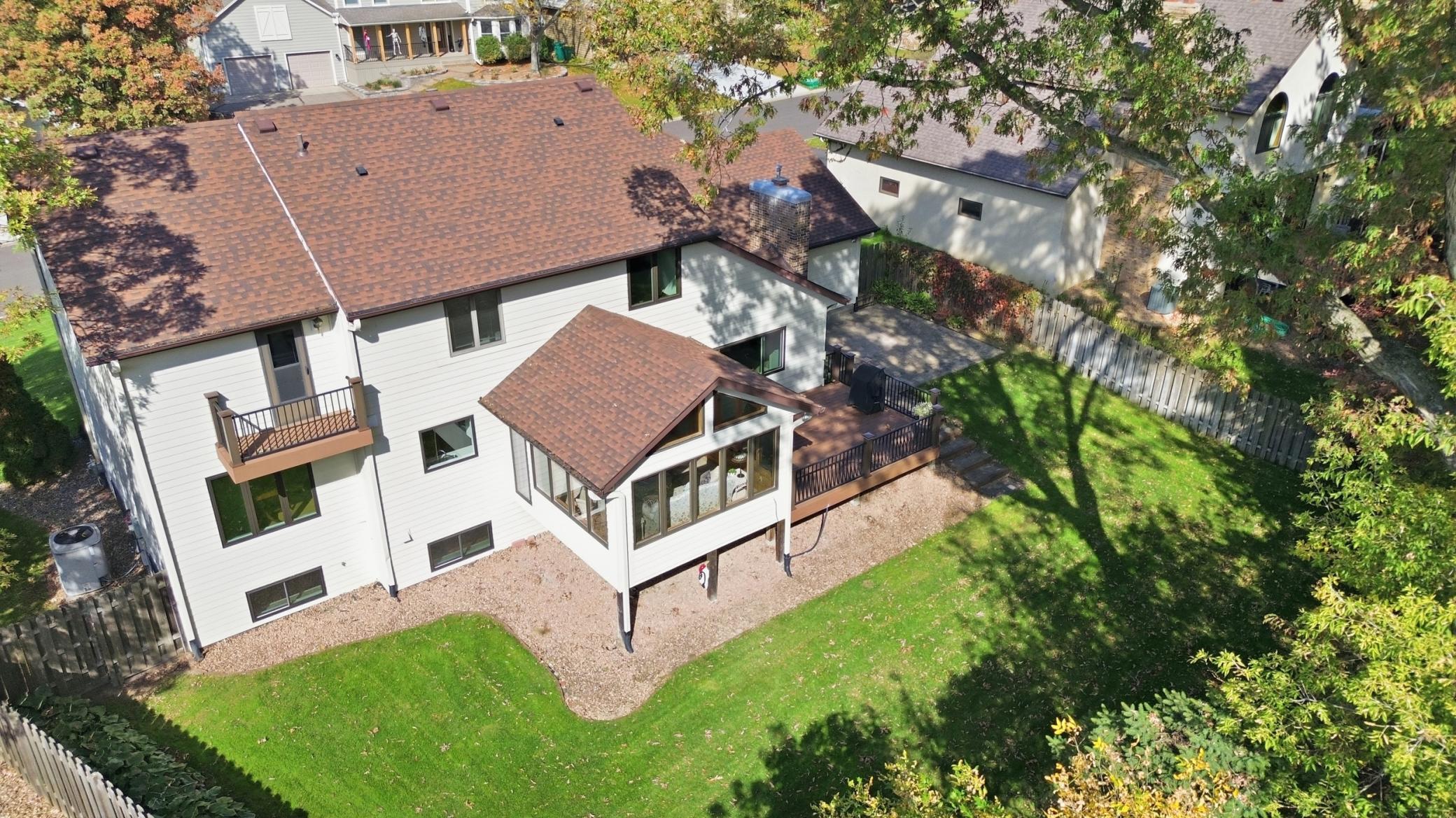 4772 London Lane
