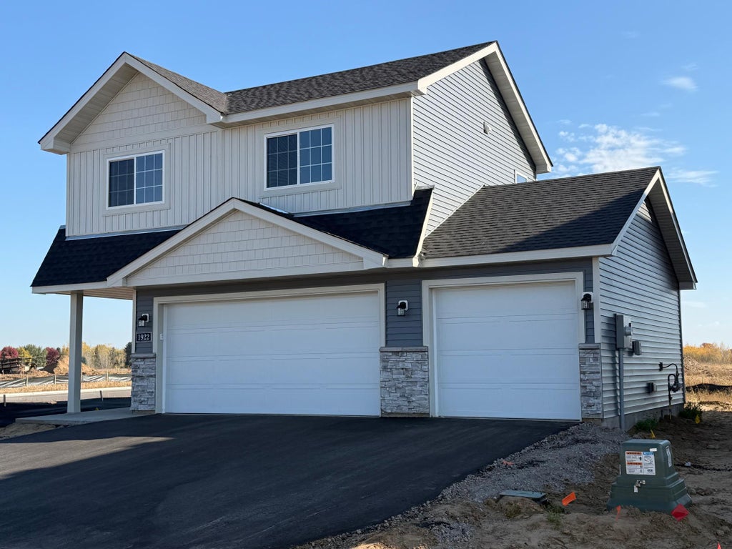 Photo of 1922 Pierce Street S, Cambridge, MN 55008 (MLS # 7167009)