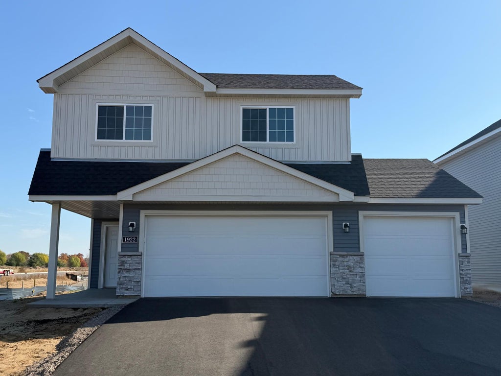Photo of 1922 Pierce Street S, Cambridge, MN 55008 (MLS # 7167009)