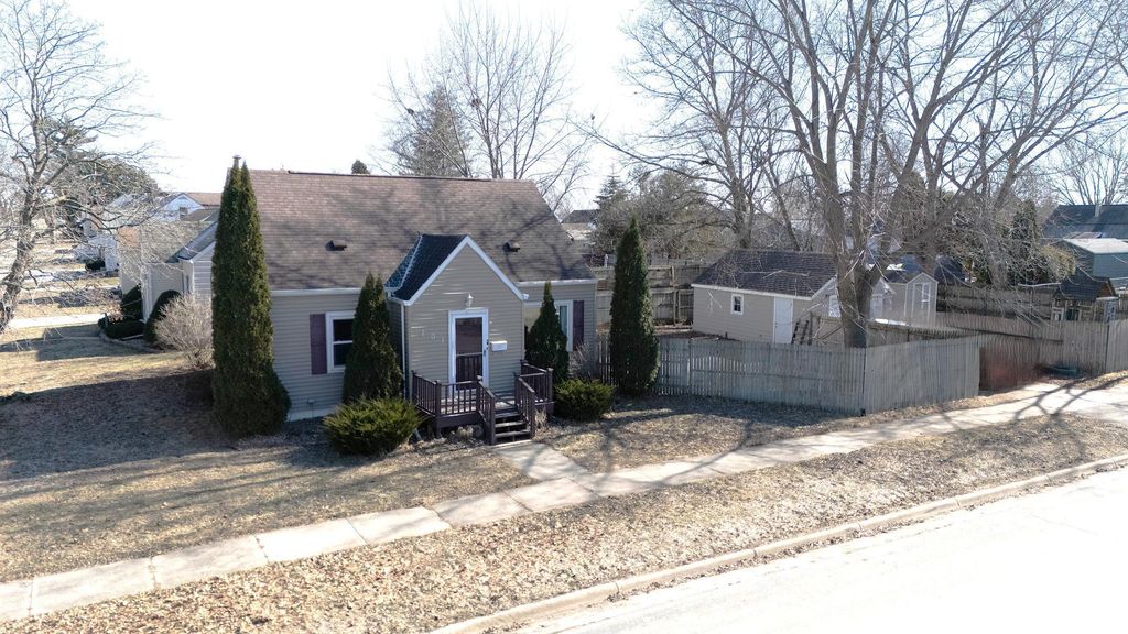 Photo of 101 20th Street SE, Austin, MN 55912 (MLS # 7019398)