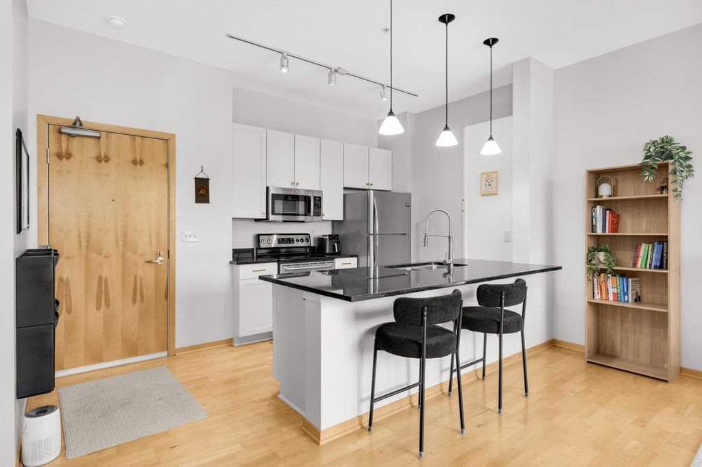 Photo of 4525 Park Commons Drive #403, Saint Louis Park, MN 55416 (MLS # 7001055)