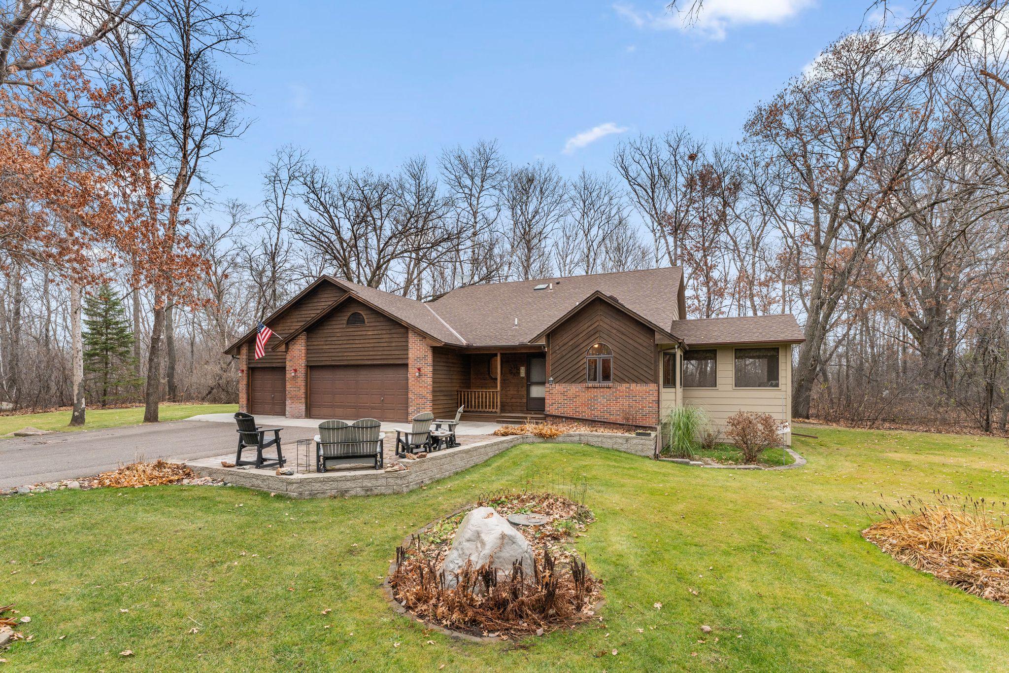 18555 Forest Boulevard N