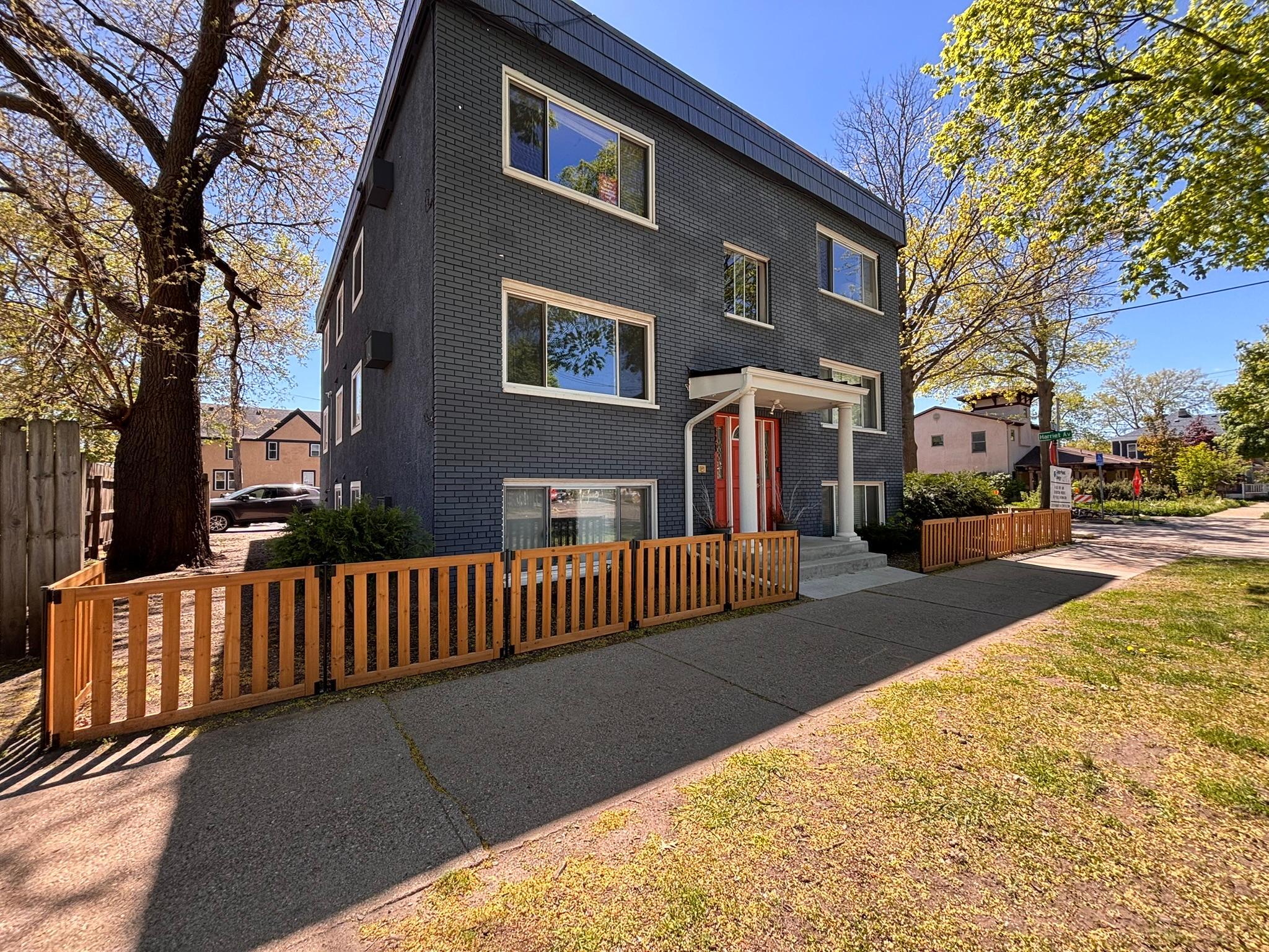 423 W 31st Street 102