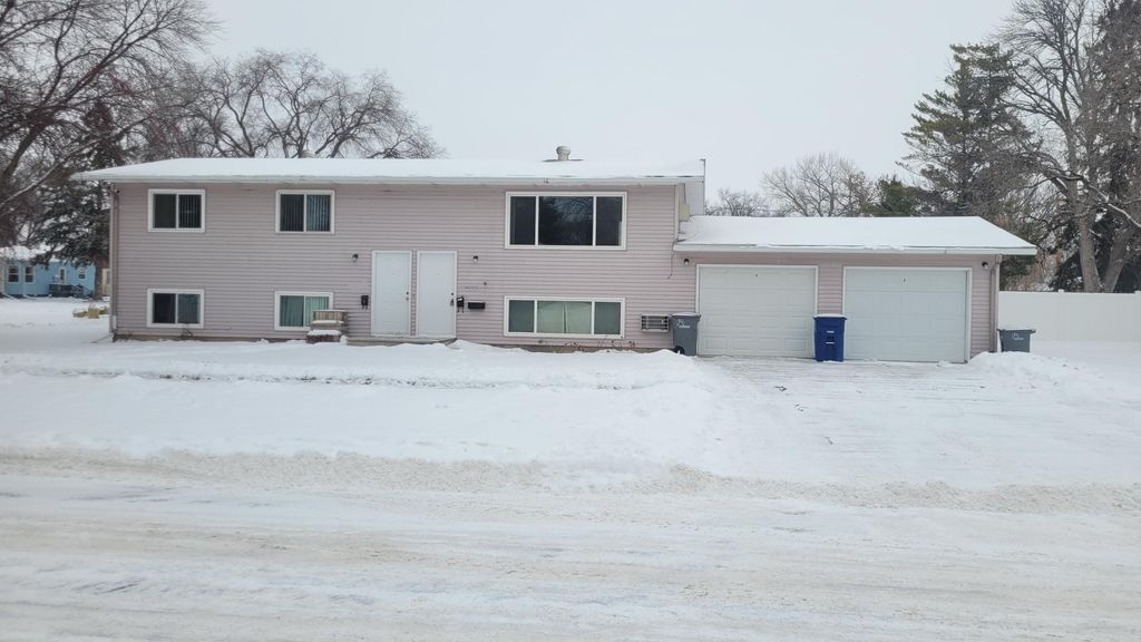 Photo of 1602 6th Avenue N, Moorhead, MN 56560 (MLS # 6825555)
