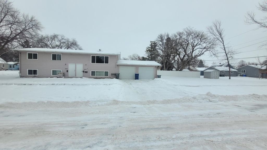 Photo of 1602 6th Avenue N, Moorhead, MN 56560 (MLS # 6825555)