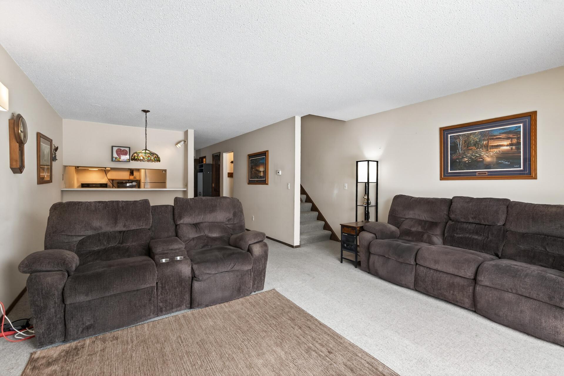 6042 Golden Valley Road