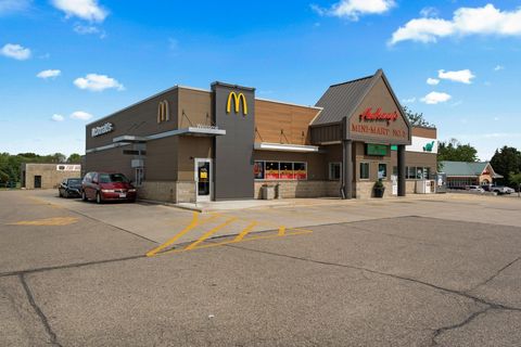 Photo of 1400 14th Street NW, Austin, MN 55912 (MLS # 6752939)