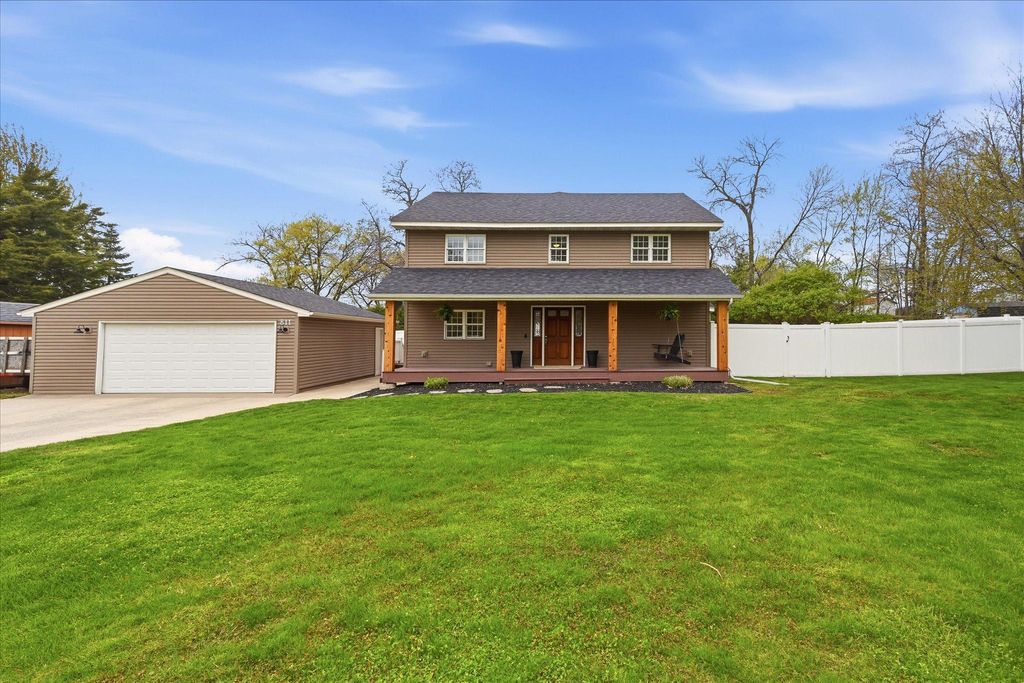 Photo of 811 Montrose Boulevard, Buffalo, MN 55313 (MLS # 7071327)