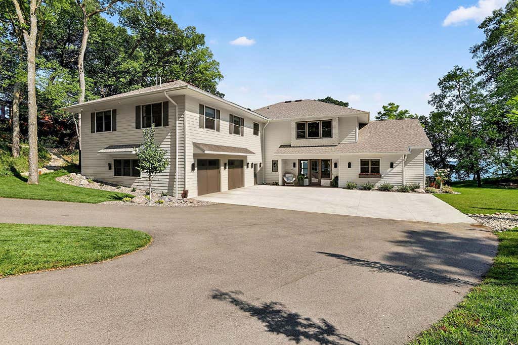 Photo of 8995 N Shore Drive, Spicer, MN 56288 (MLS # 7123873)