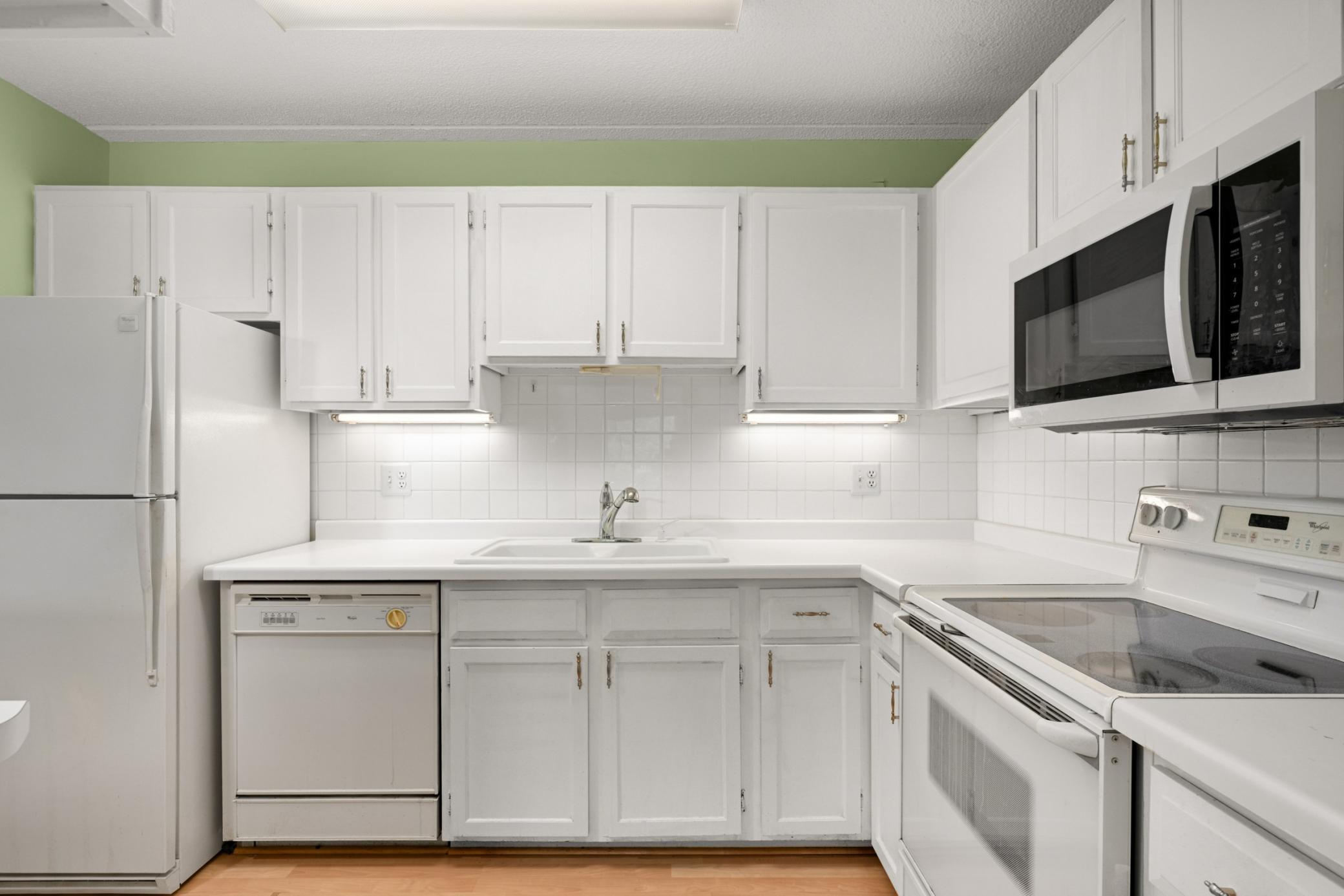 10501 Cedar Lake Road 413