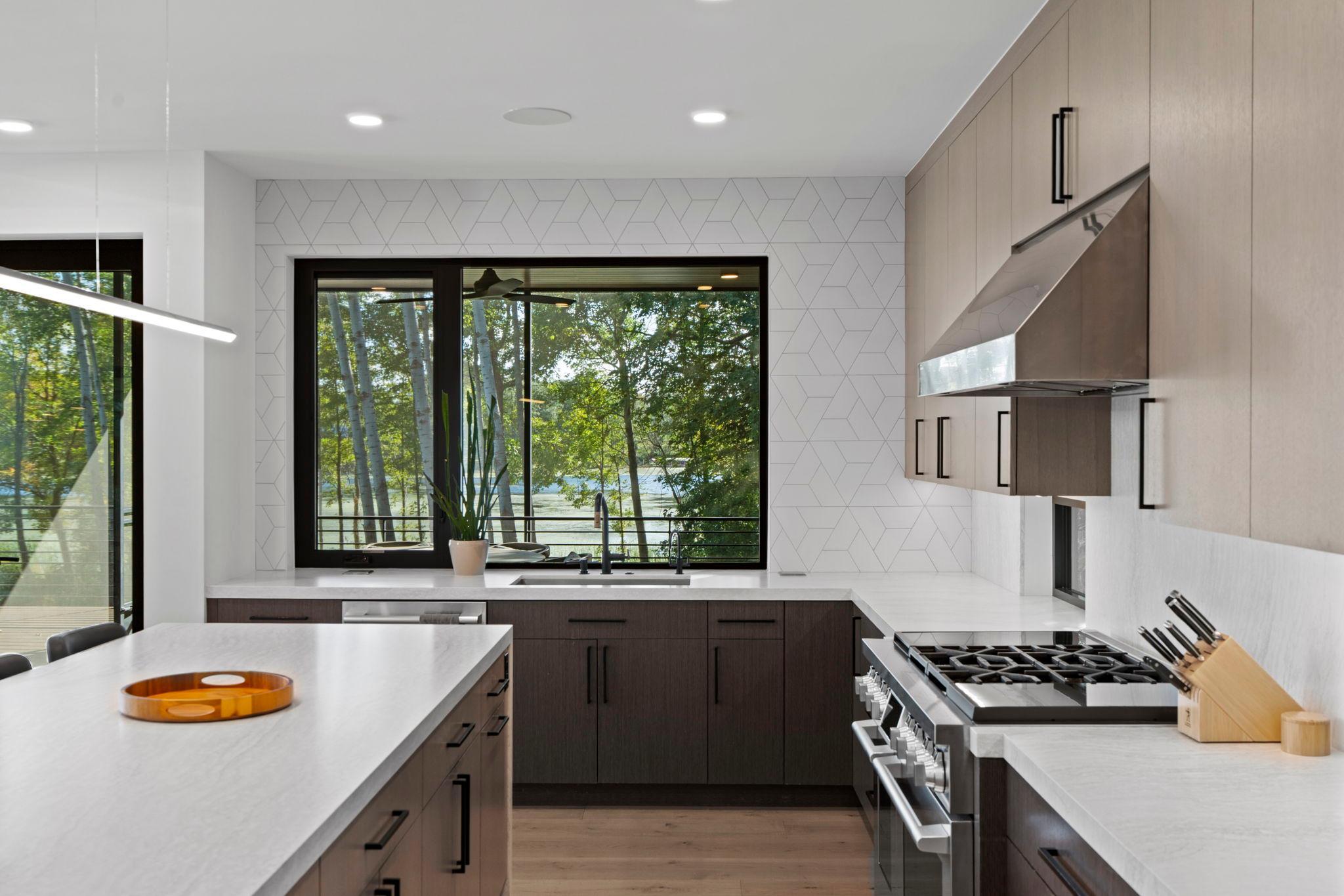 Shakopee, Minnesota, 55379, United States, 5 Bedrooms Bedrooms, ,5 BathroomsBathrooms,Residential,Active,2025221