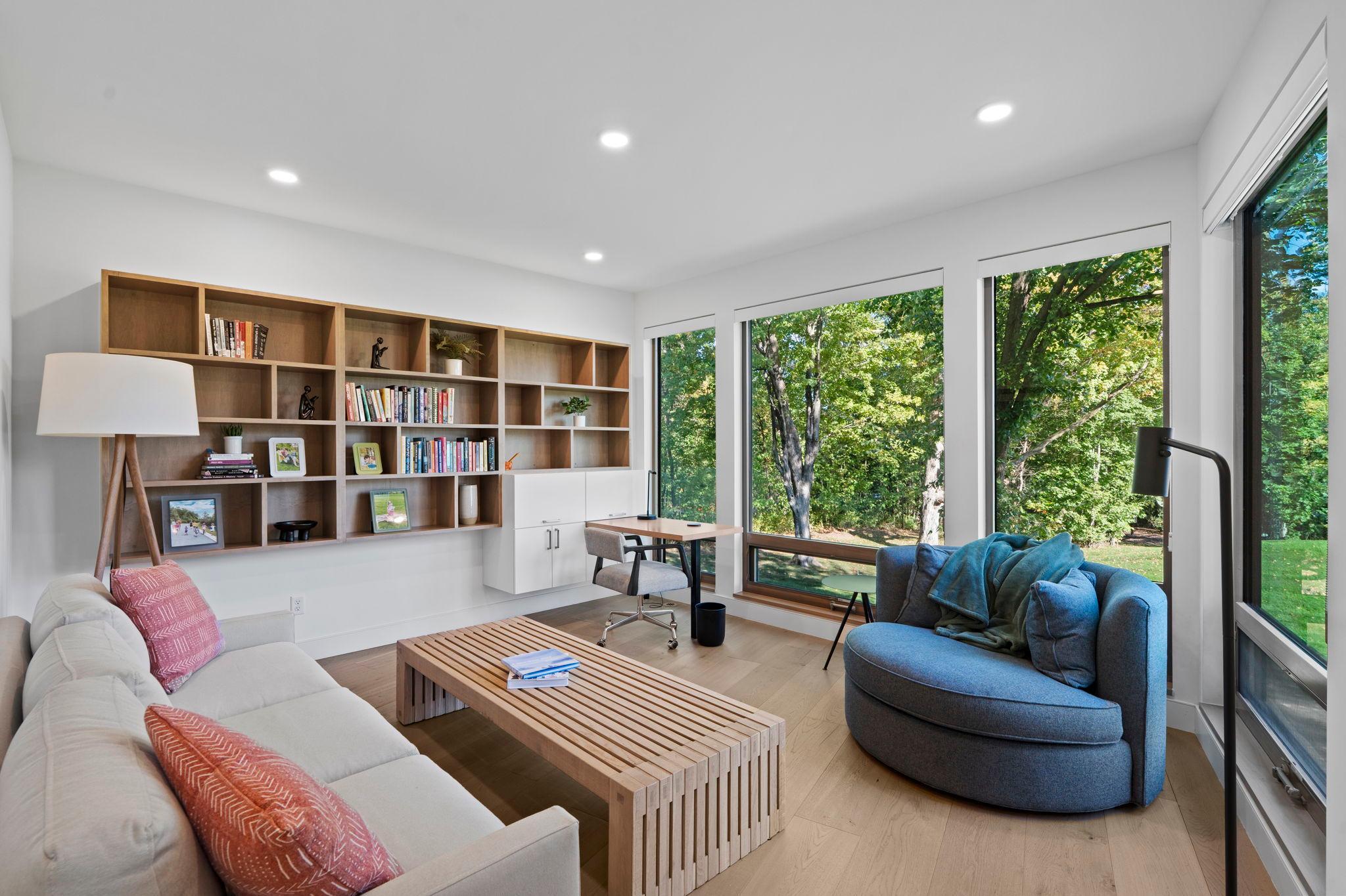 Shakopee, Minnesota, 55379, United States, 5 Bedrooms Bedrooms, ,5 BathroomsBathrooms,Residential,Active,2025221
