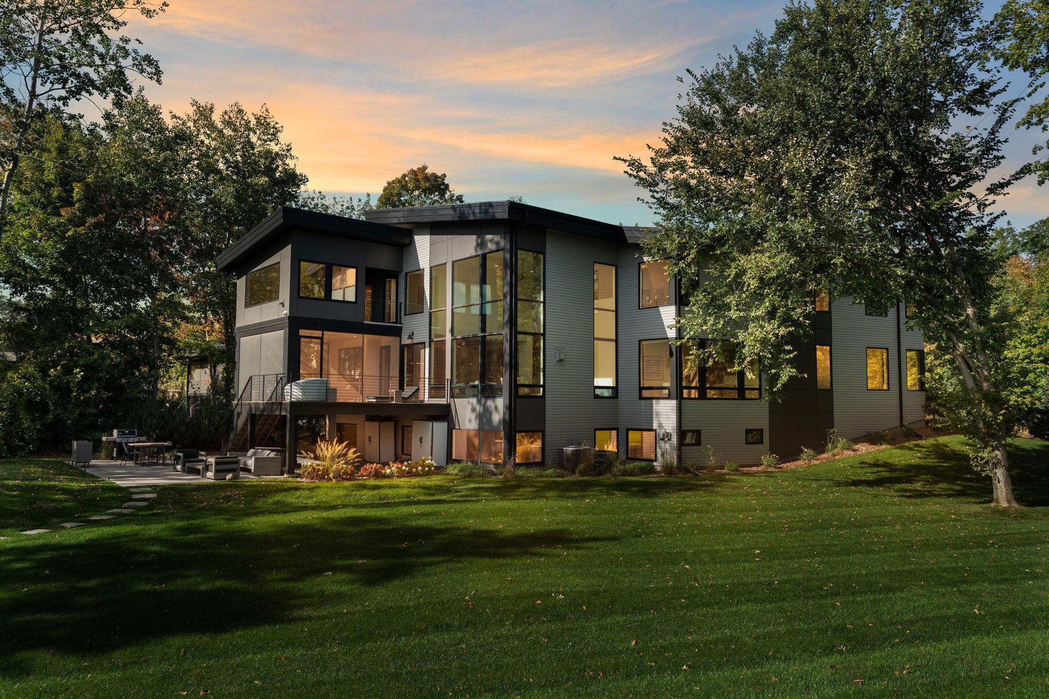 Shakopee, Minnesota, 55379, United States, 5 Bedrooms Bedrooms, ,5 BathroomsBathrooms,Residential,Active,2025221