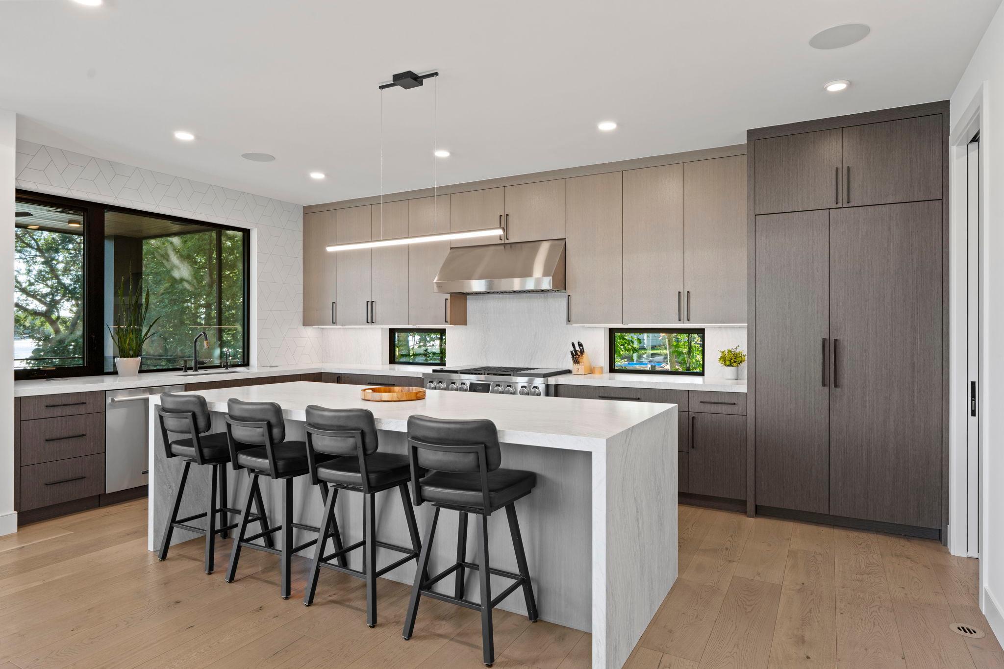 Shakopee, Minnesota, 55379, United States, 5 Bedrooms Bedrooms, ,5 BathroomsBathrooms,Residential,Active,2025221