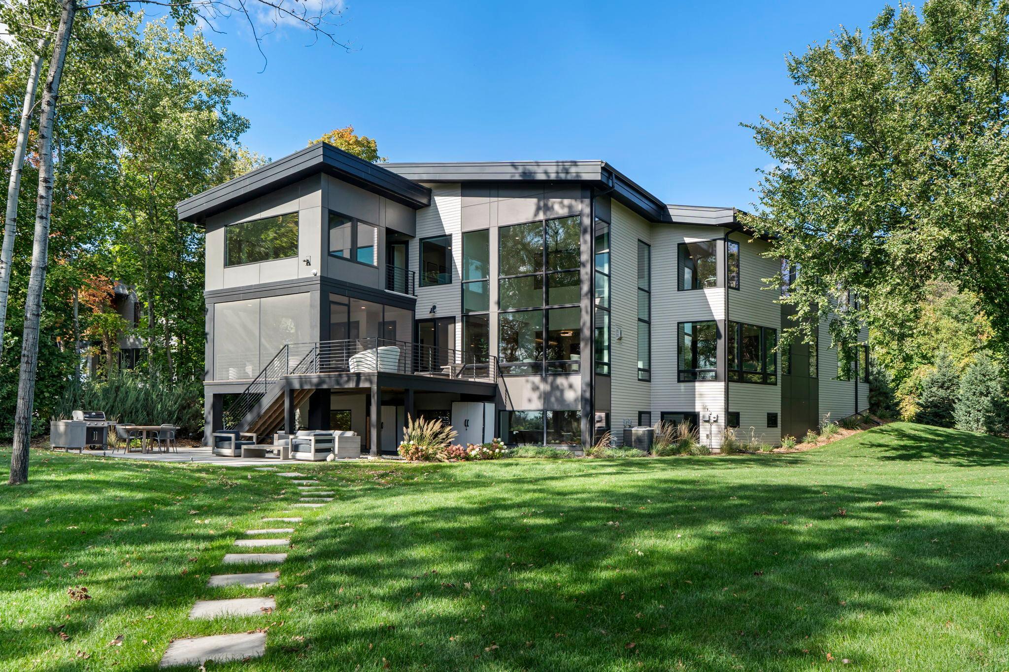 Shakopee, Minnesota, 55379, United States, 5 Bedrooms Bedrooms, ,5 BathroomsBathrooms,Residential,Active,2025221