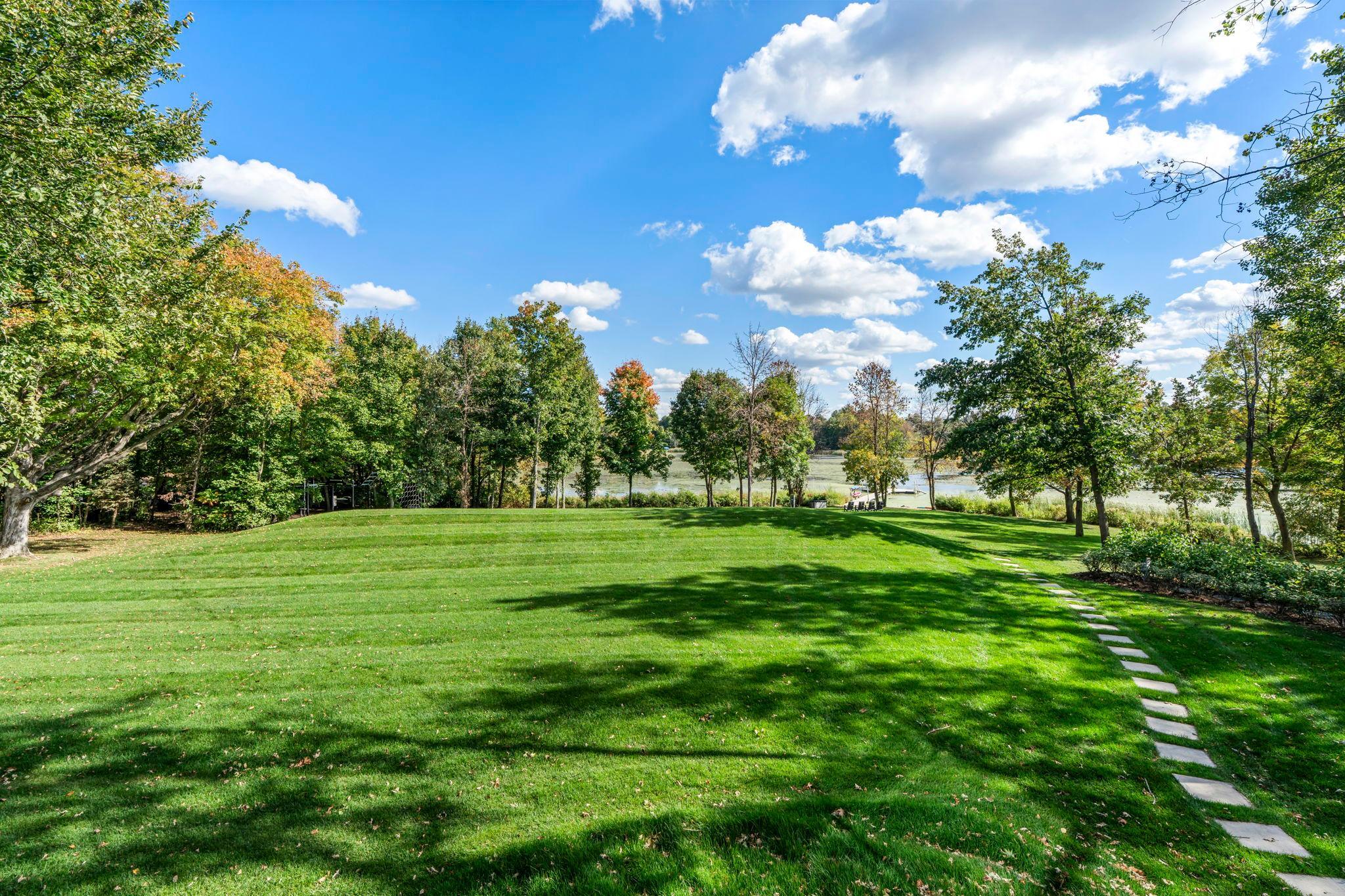 Shakopee, Minnesota, 55379, United States, 5 Bedrooms Bedrooms, ,5 BathroomsBathrooms,Residential,Active,2025221