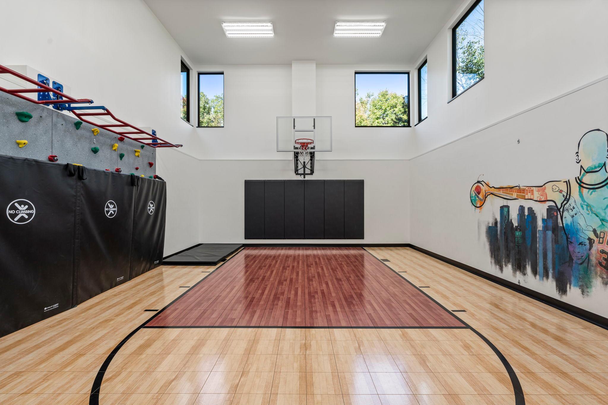Shakopee, Minnesota, 55379, United States, 5 Bedrooms Bedrooms, ,5 BathroomsBathrooms,Residential,Active,2025221