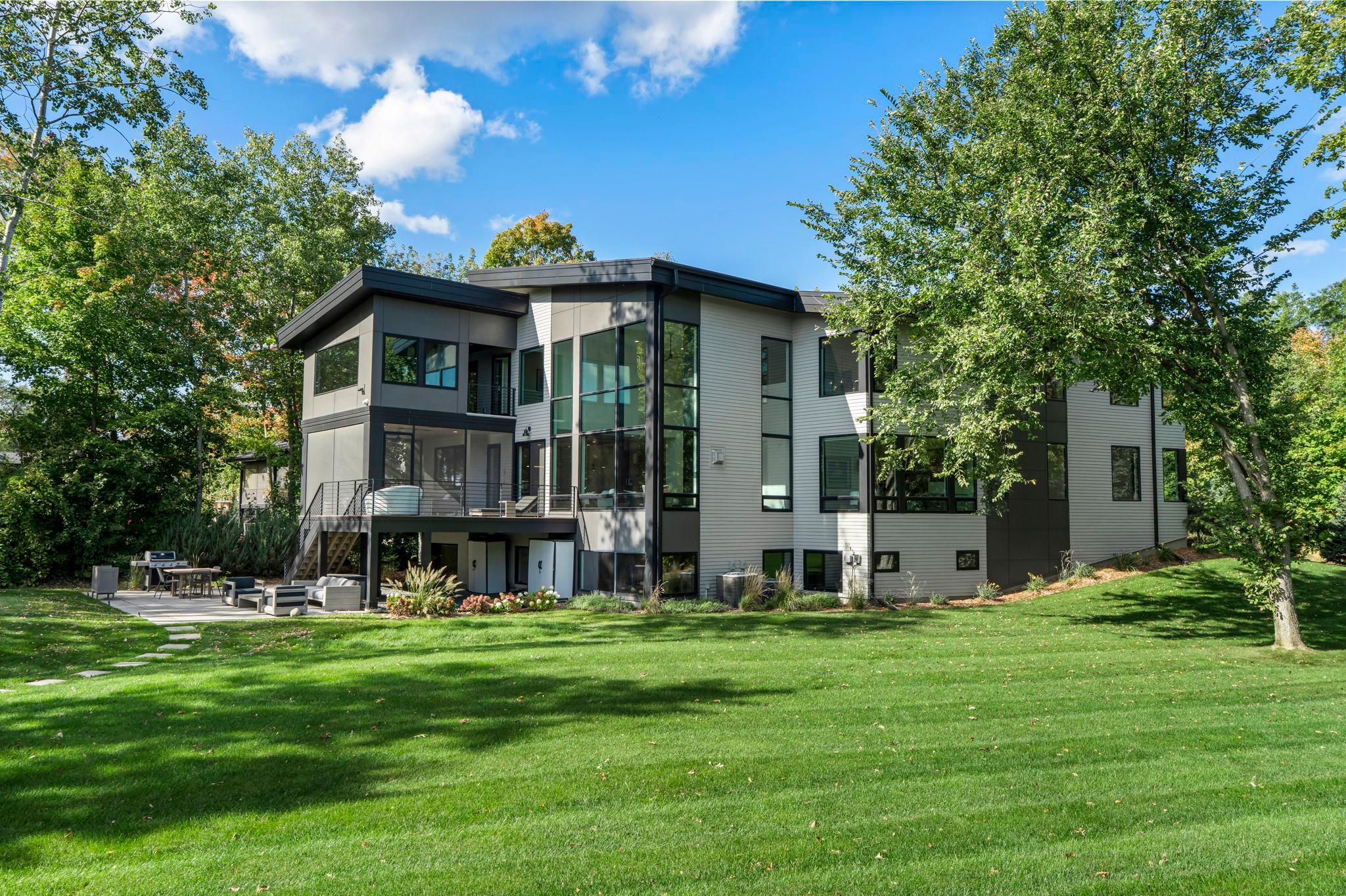 Shakopee, Minnesota, 55379, United States, 5 Bedrooms Bedrooms, ,5 BathroomsBathrooms,Residential,Active,2025221