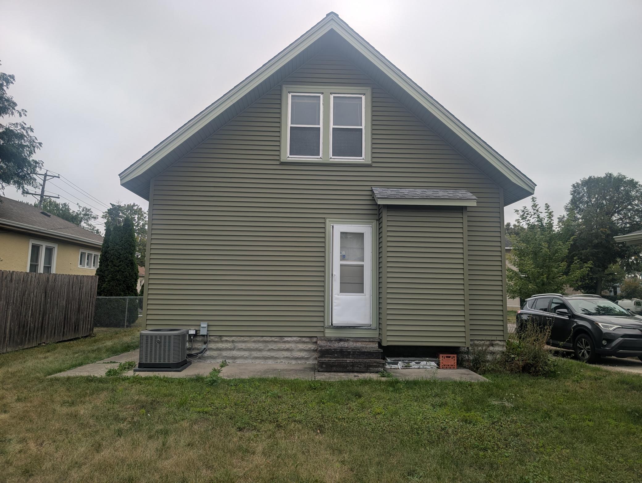 3008 E 35th Street