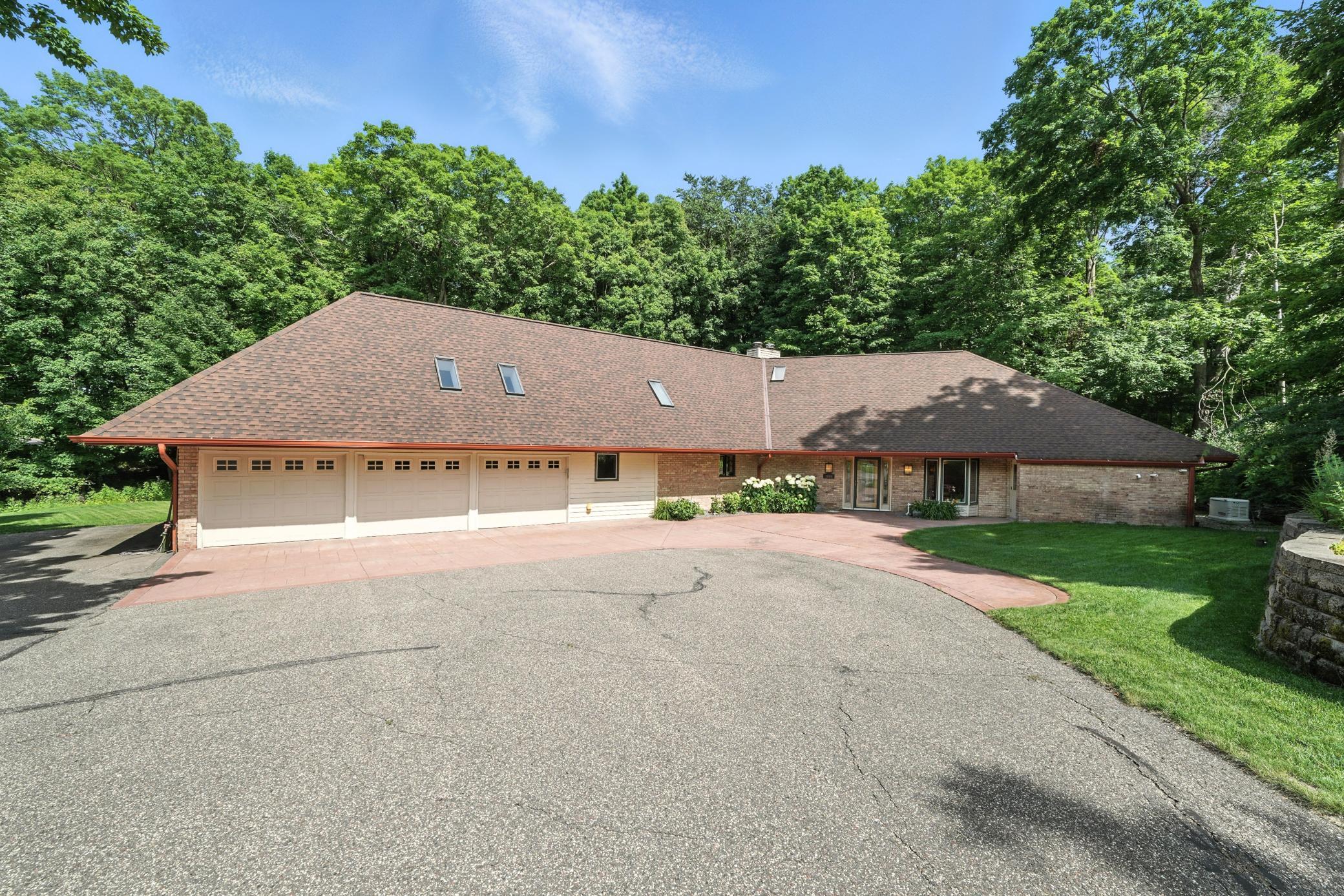 Wayzata, Minnesota, 55391, United States, 4 Bedrooms Bedrooms, ,3 BathroomsBathrooms,Residential,Active,2022326