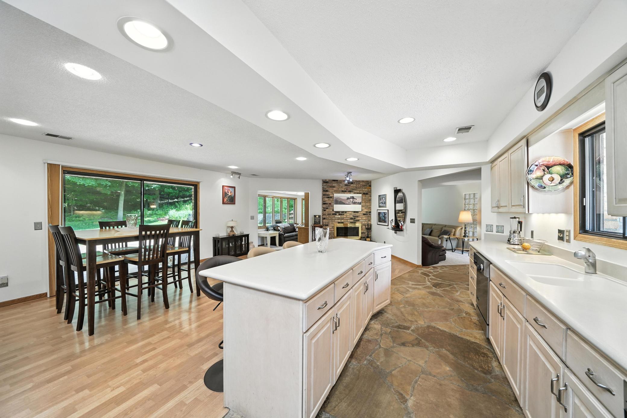 Wayzata, Minnesota, 55391, United States, 4 Bedrooms Bedrooms, ,3 BathroomsBathrooms,Residential,Active,2022326