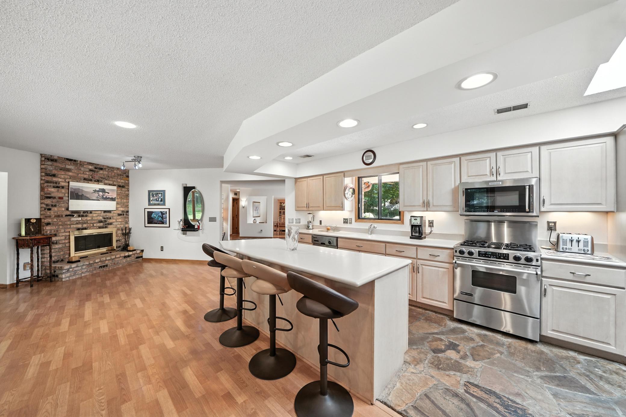 Wayzata, Minnesota, 55391, United States, 4 Bedrooms Bedrooms, ,3 BathroomsBathrooms,Residential,Active,2022326