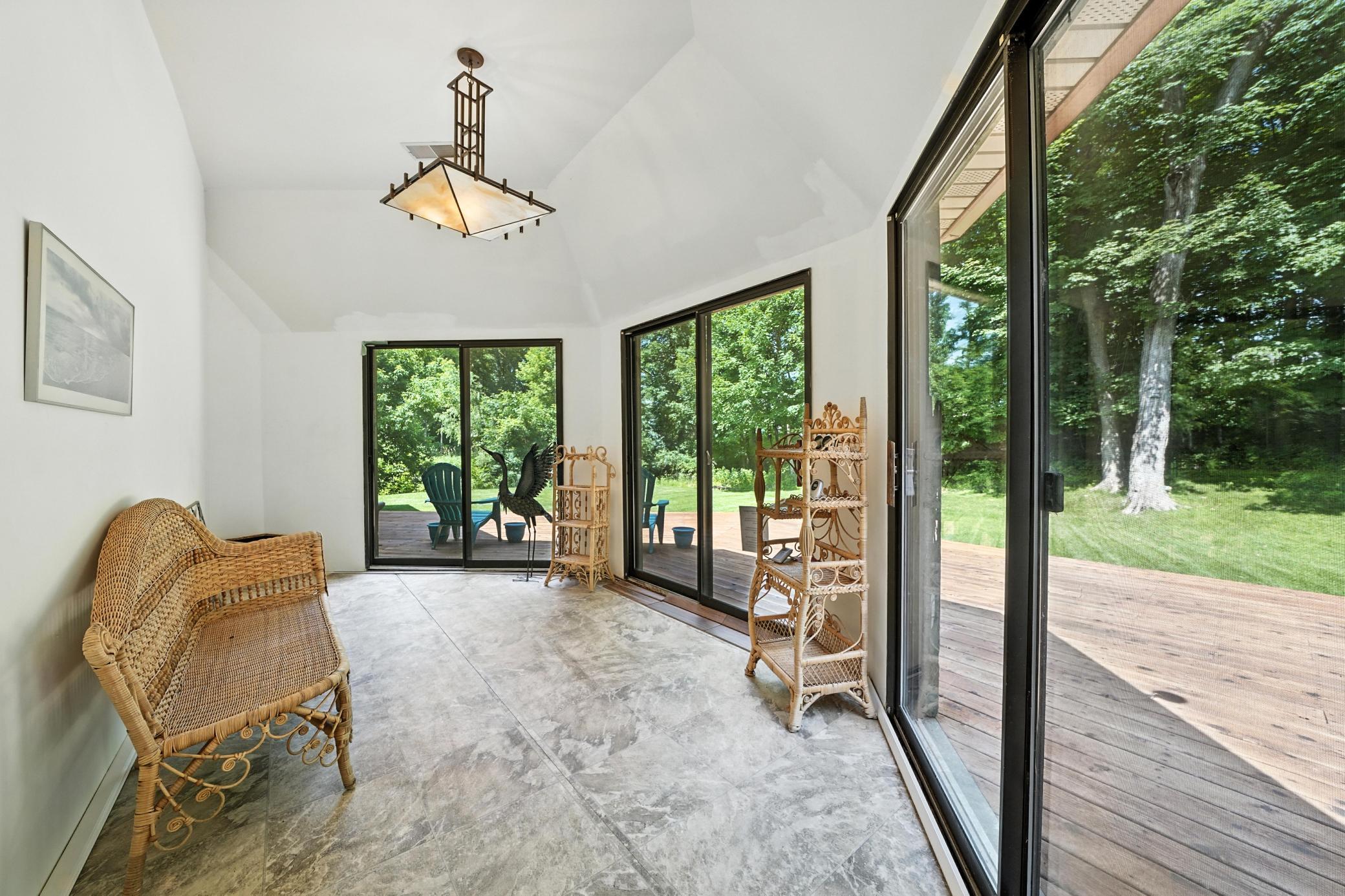 Wayzata, Minnesota, 55391, United States, 4 Bedrooms Bedrooms, ,3 BathroomsBathrooms,Residential,Active,2022326