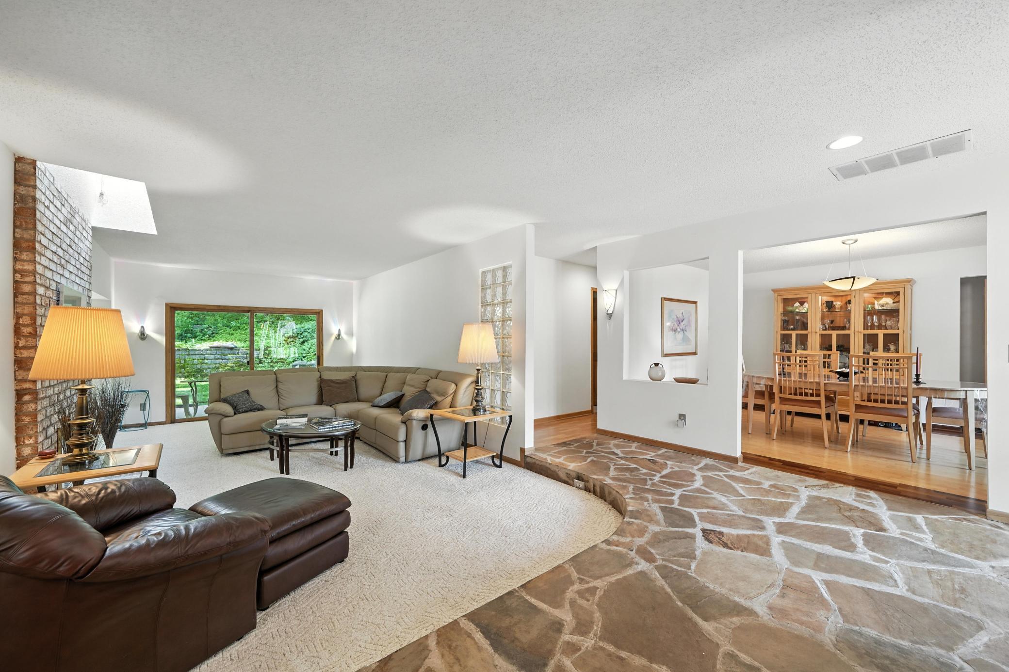 Wayzata, Minnesota, 55391, United States, 4 Bedrooms Bedrooms, ,3 BathroomsBathrooms,Residential,Active,2022326