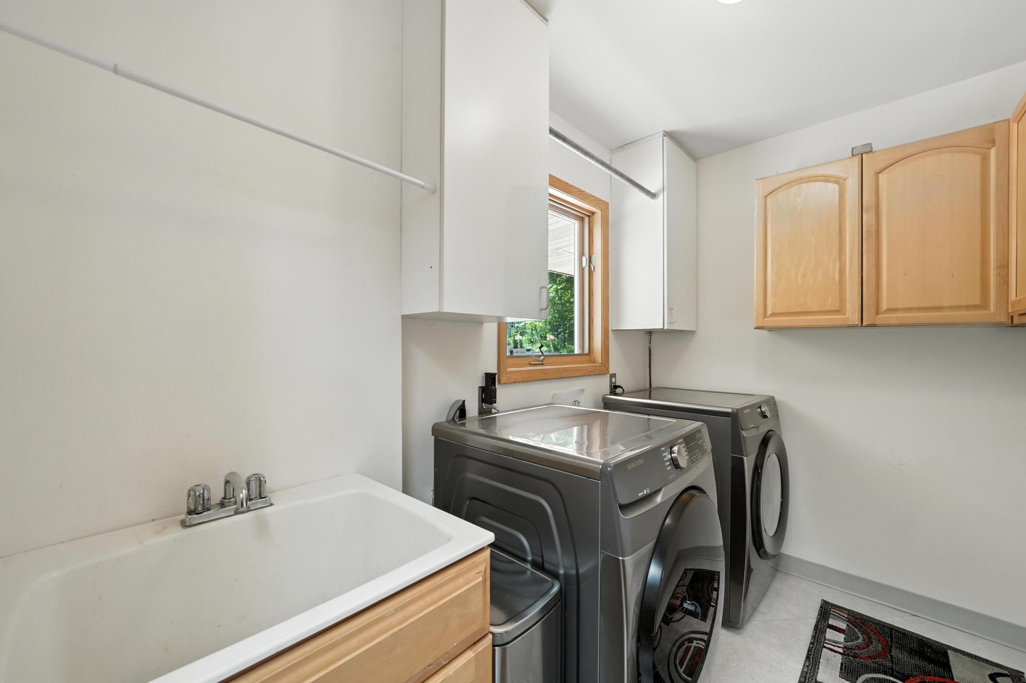 Wayzata, Minnesota, 55391, United States, 4 Bedrooms Bedrooms, ,3 BathroomsBathrooms,Residential,Active,2022326