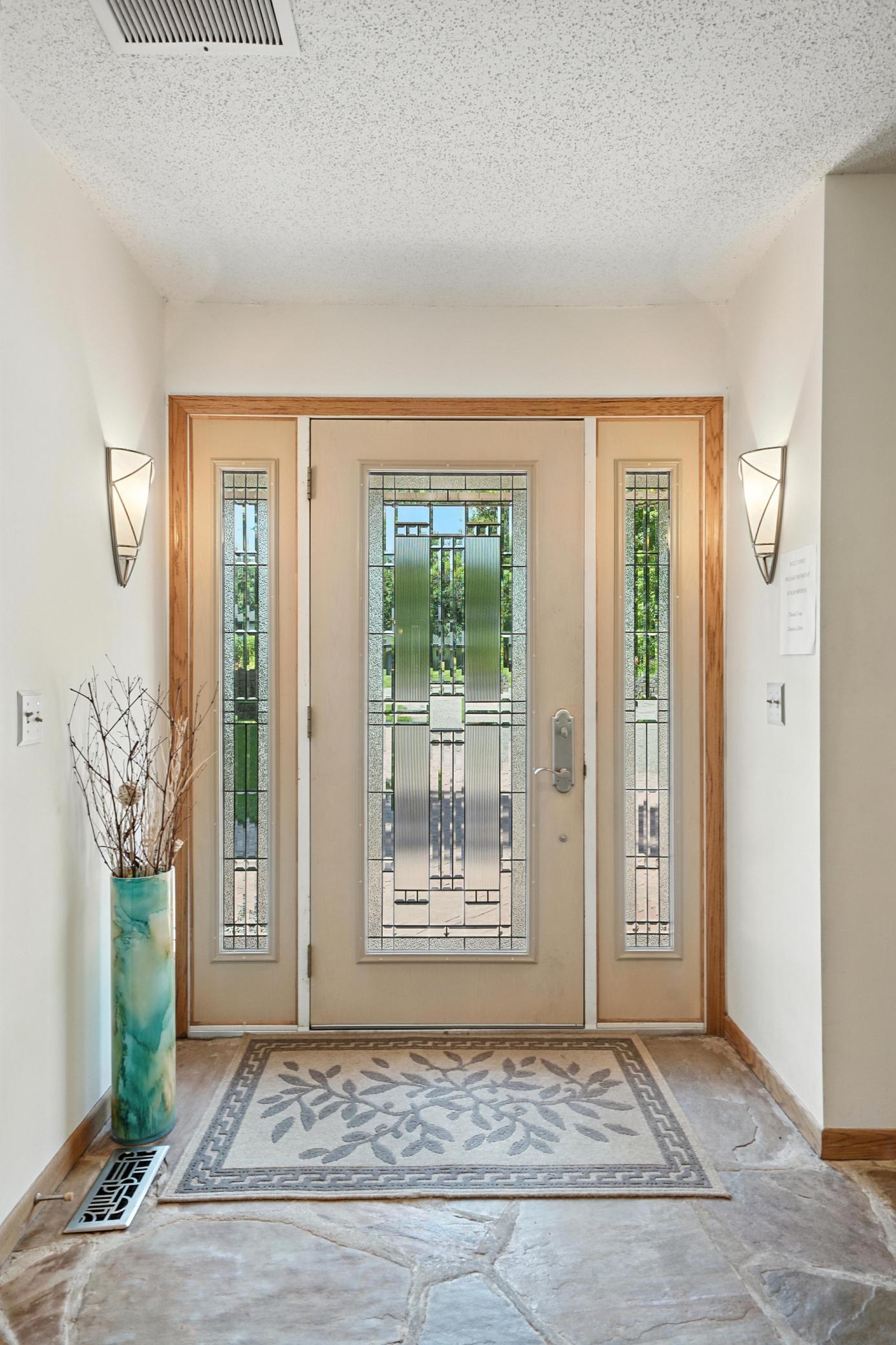Wayzata, Minnesota, 55391, United States, 4 Bedrooms Bedrooms, ,3 BathroomsBathrooms,Residential,Active,2022326