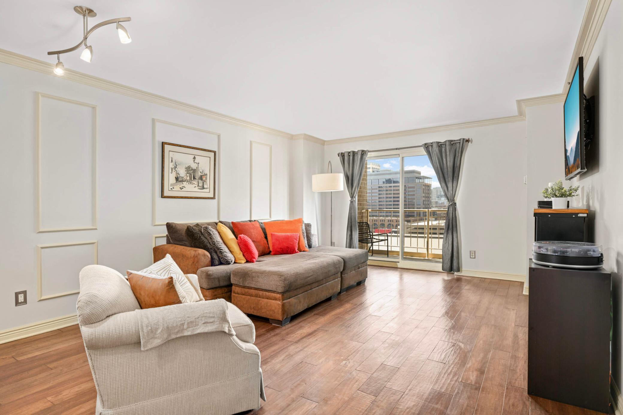 401 S 1st Street 1116