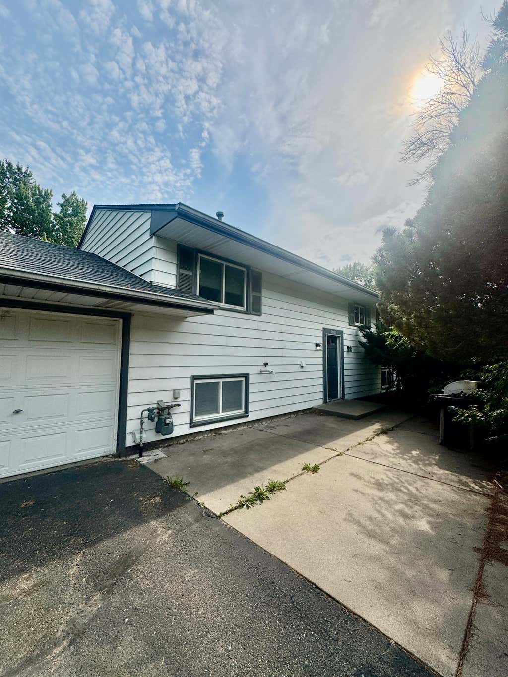 Photo of 2001 Yellowstone Trail, Brooklyn Park, MN 55444 (MLS # 7118153)