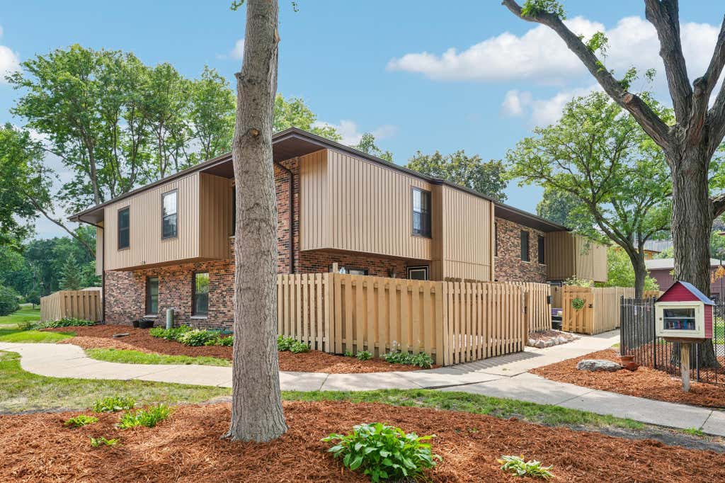 Photo of 2411 Unity Avenue N, Golden Valley, MN 55422 (MLS # 7109607)