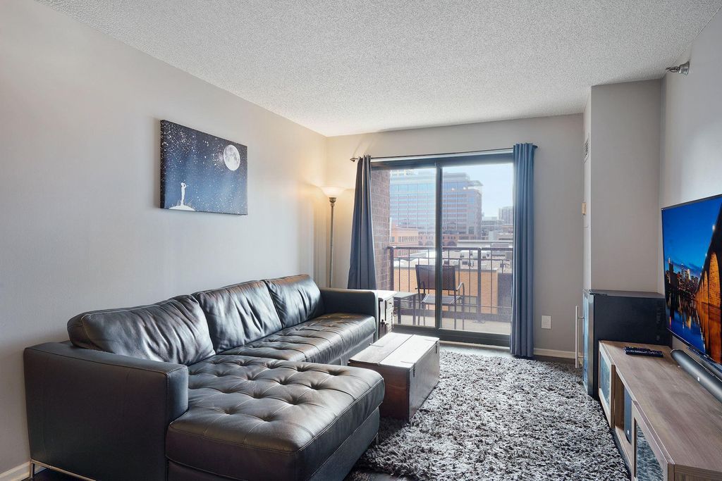 Photo of 401 S 1st St St #603, Minneapolis, MN 55401 (MLS # 7069278)