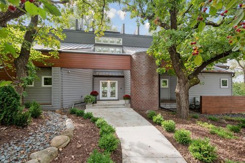 7000 Edgebrook Place Eden Prairie MN 55346