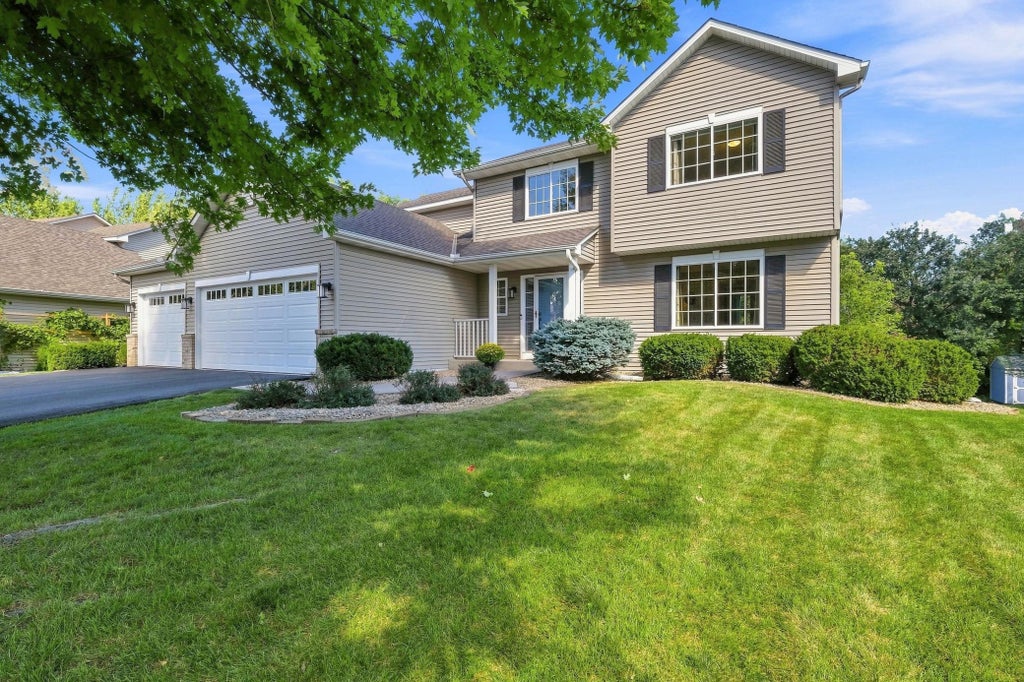 Photo of 2508 Schneider Court, Chaska, MN 55318 (MLS # 7142545)