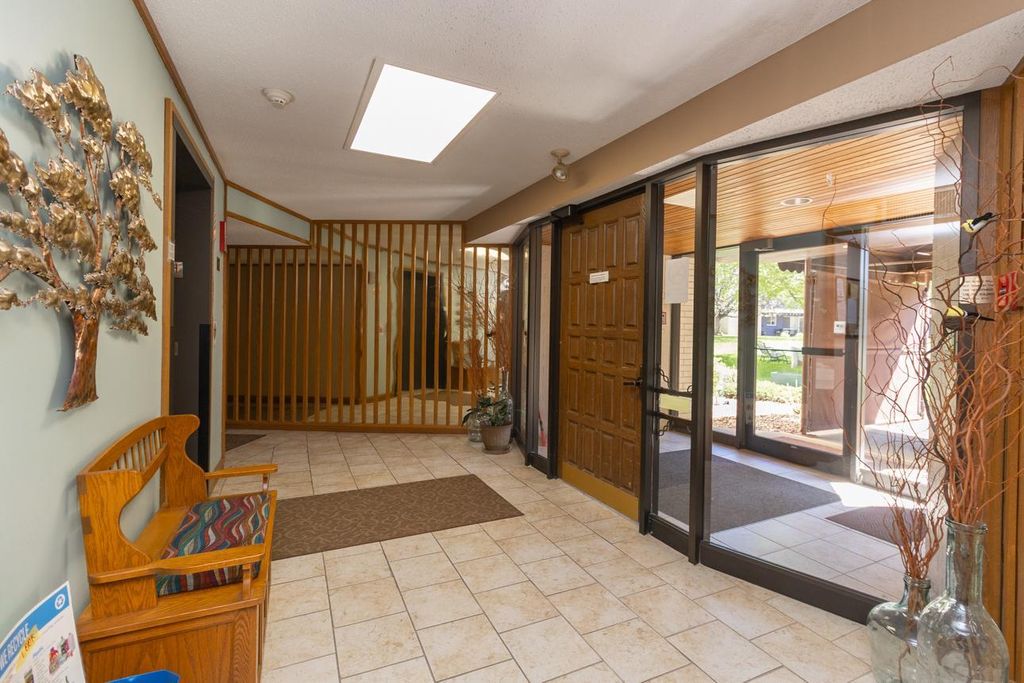 Photo of 111 Imperial Drive W #101, West Saint Paul, MN 55118 (MLS # 7074569)