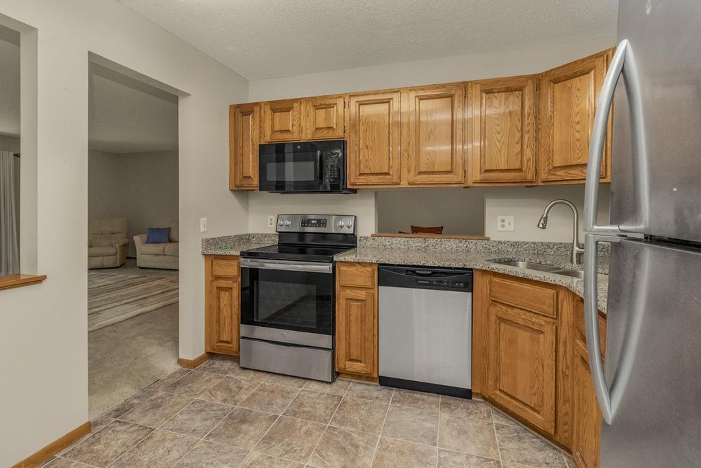 Photo of 111 Imperial Drive W #101, West Saint Paul, MN 55118 (MLS # 7074569)