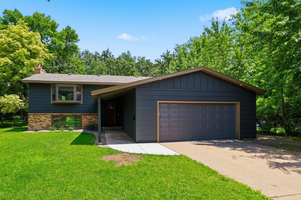 Photo of 1810 Levee Avenue, Anoka, MN 55303 (MLS # 7100015)