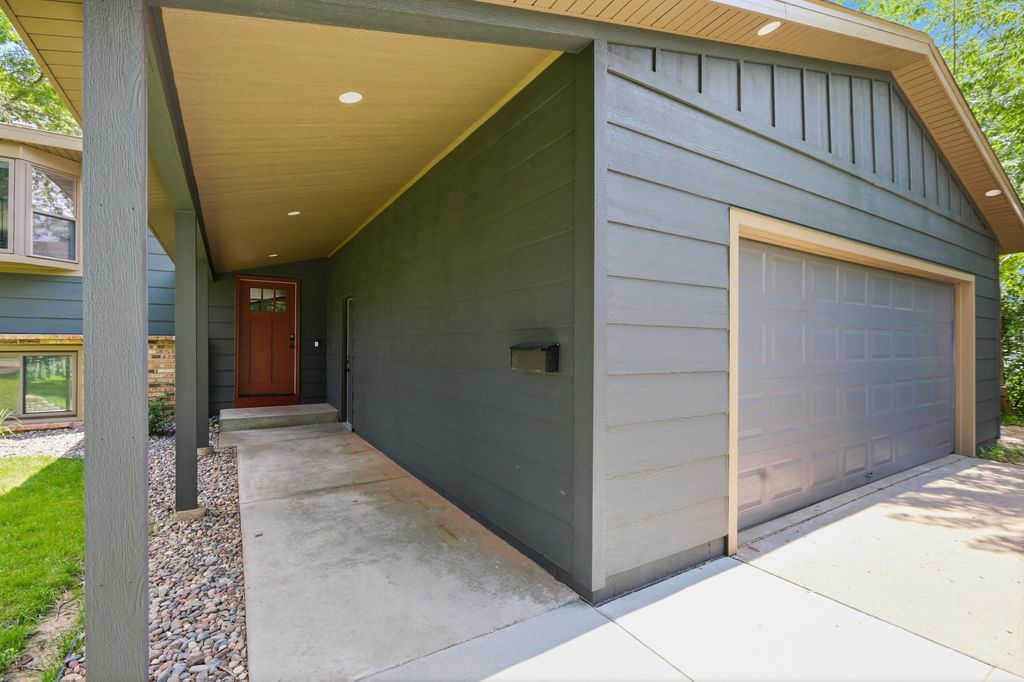 Photo of 1810 Levee Avenue, Anoka, MN 55303 (MLS # 7100015)