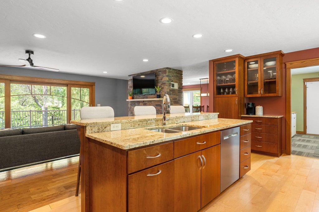 Photo of 706 23rd Street SW, Austin, MN 55912 (MLS # 7140943)