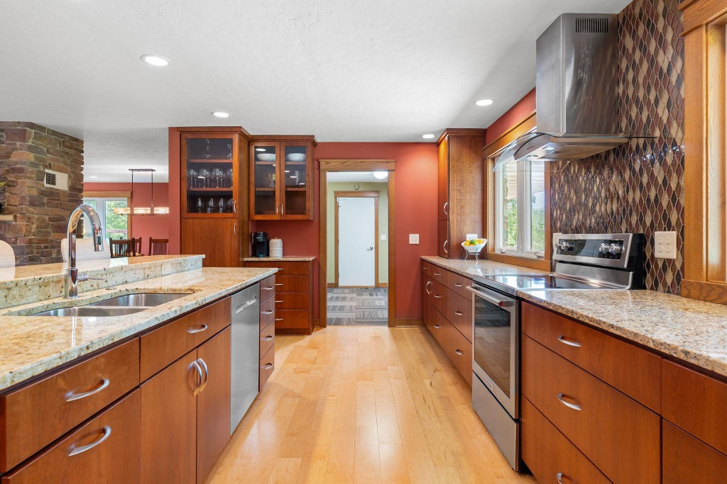 Photo of 706 23rd Street SW, Austin, MN 55912 (MLS # 7140943)