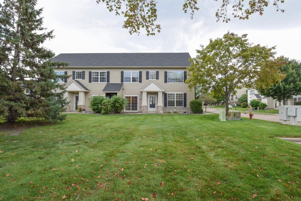 Photo of 11347 Eldorado Street NE #E, Blaine, MN 55449 (MLS # 7138790)