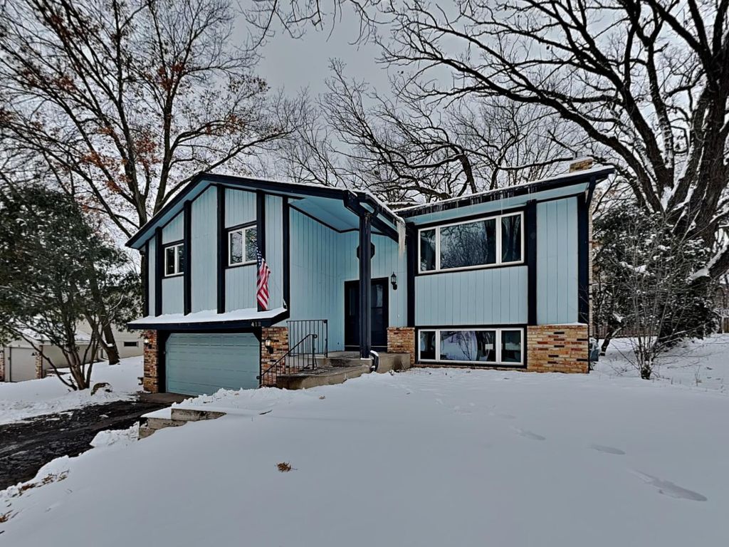 Photo of 412 Harold Drive, Burnsville, MN 55337 (MLS # 7025226)