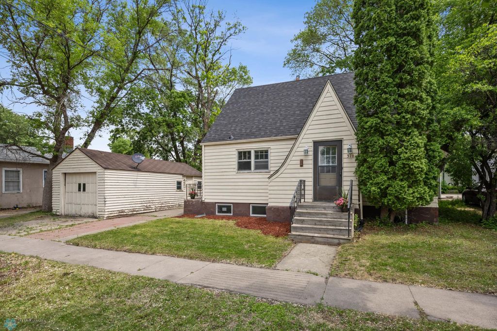 Photo of 310 10th Street S, Moorhead, MN 56560 (MLS # 6729664)