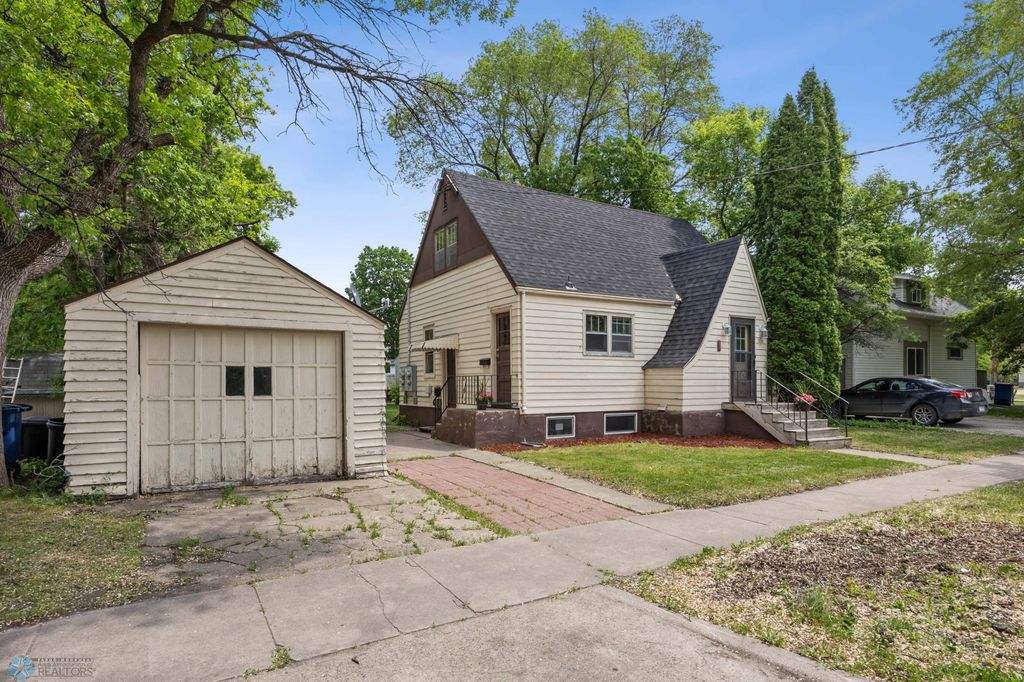 Photo of 310 10th Street S, Moorhead, MN 56560 (MLS # 6729664)