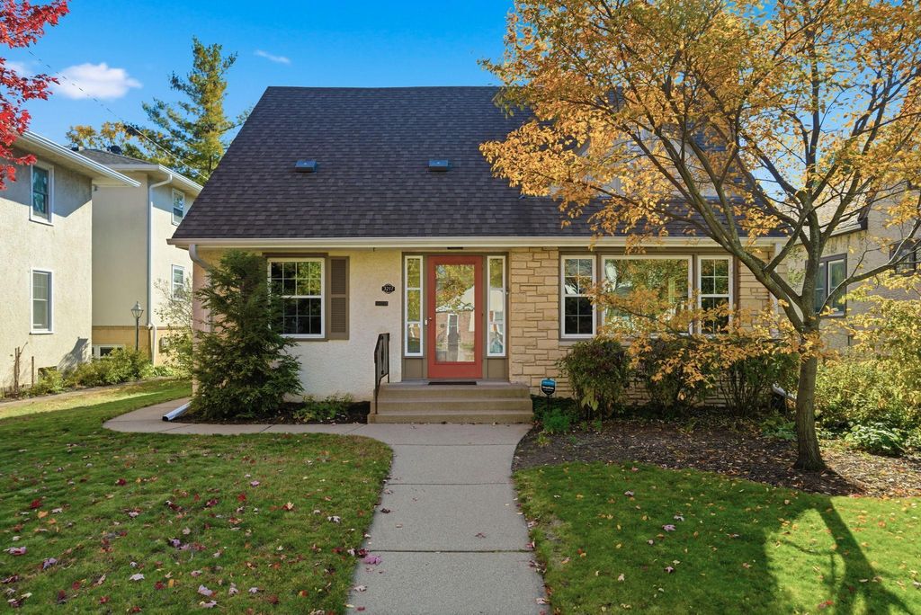 Photo of 3217 E 25th Street, Minneapolis, MN 55406 (MLS # 6808336)