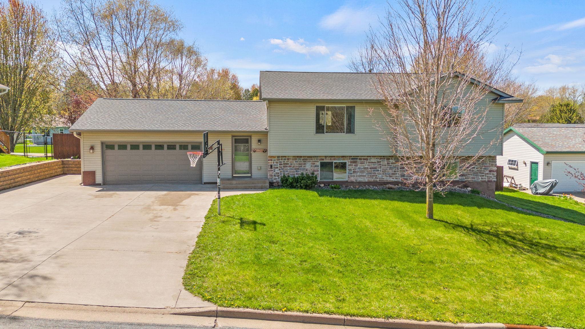 1140 Eulaine Circle