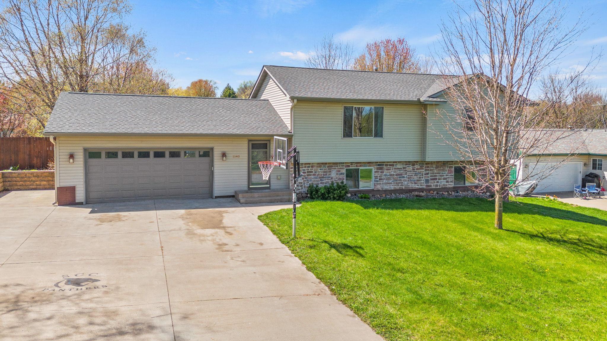 1140 Eulaine Circle
